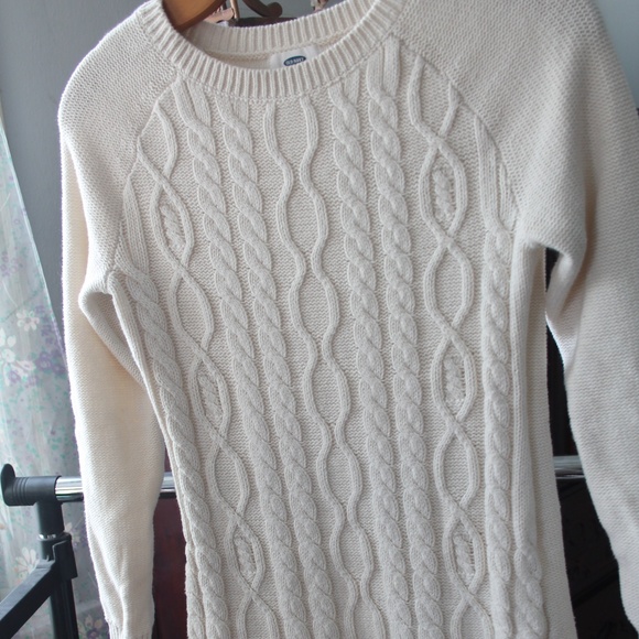 old navy white sweater